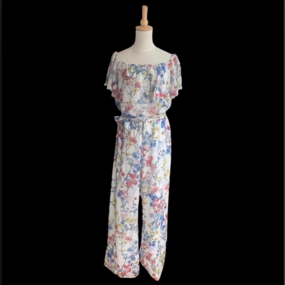 Off Shoulder Floral Jumpsuit - Picture 2 of 5